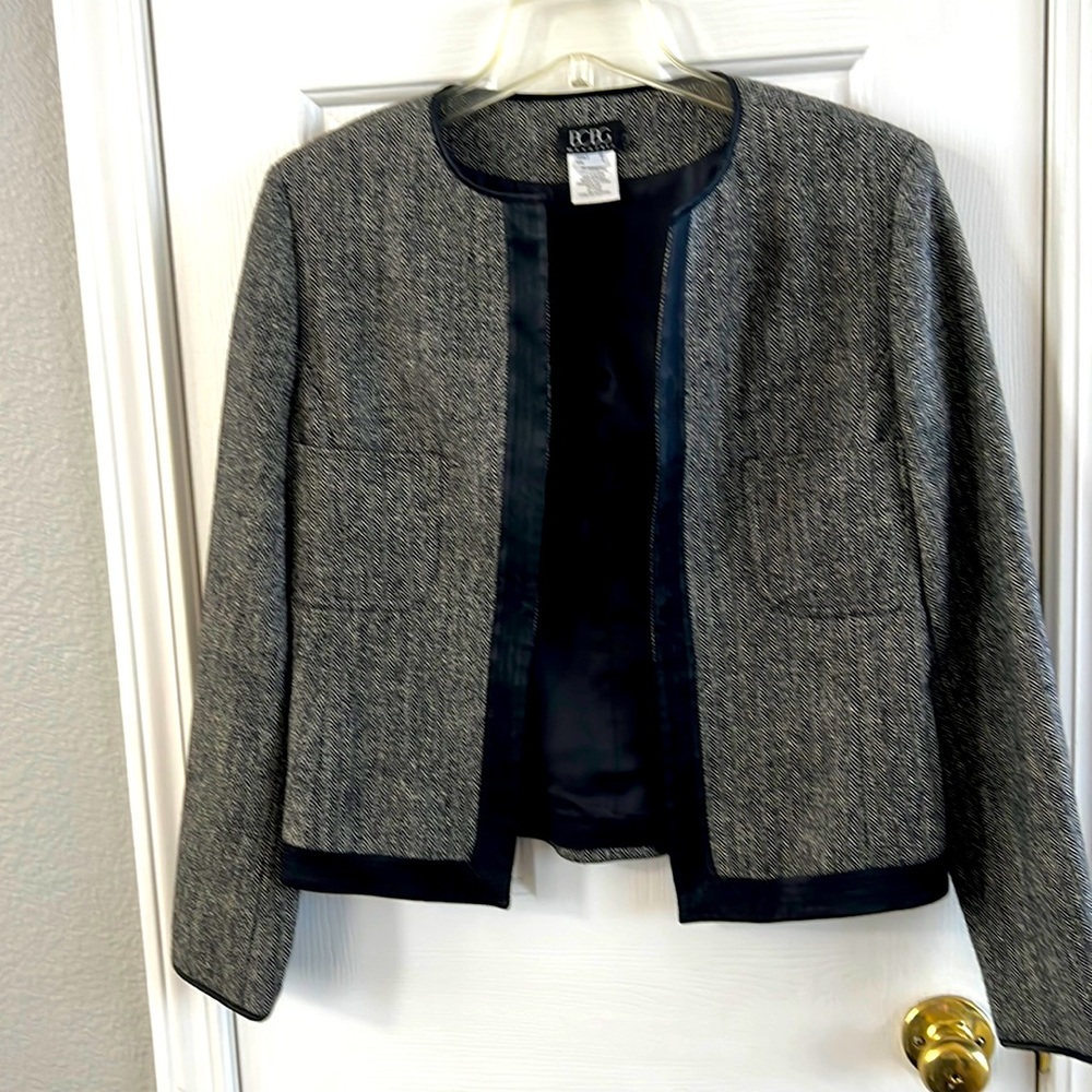 BCBG Maxazria France tweed wool jacket size 8